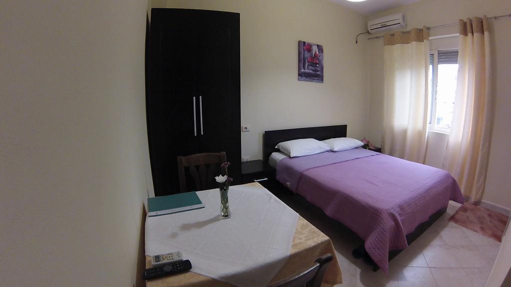 Hotel 4 Stinet Vlorë Esterno foto