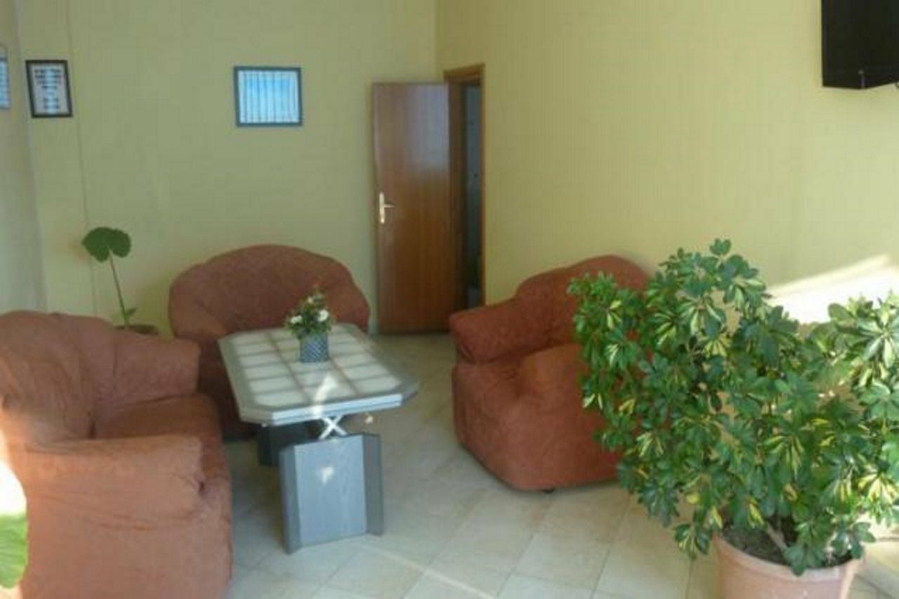 Hotel 4 Stinet Vlorë Esterno foto