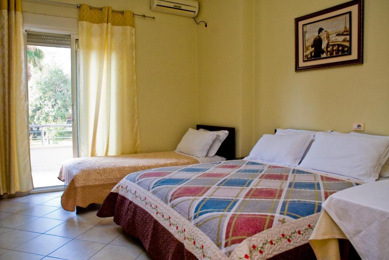 Hotel 4 Stinet Vlorë Esterno foto